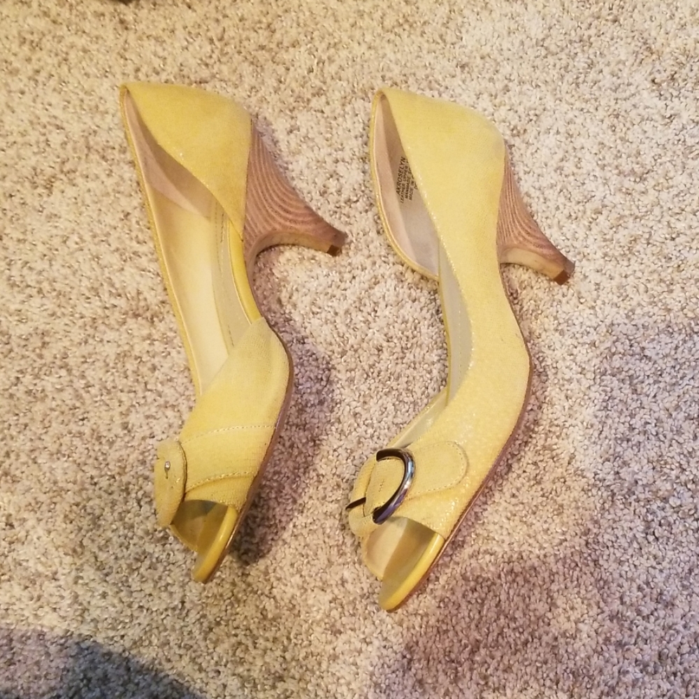 Anne Klein Heels - Picture 3 of 4